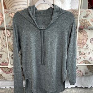 Athleta Gray Super Soft Long Sleeve Relaxed Hoodie size Small